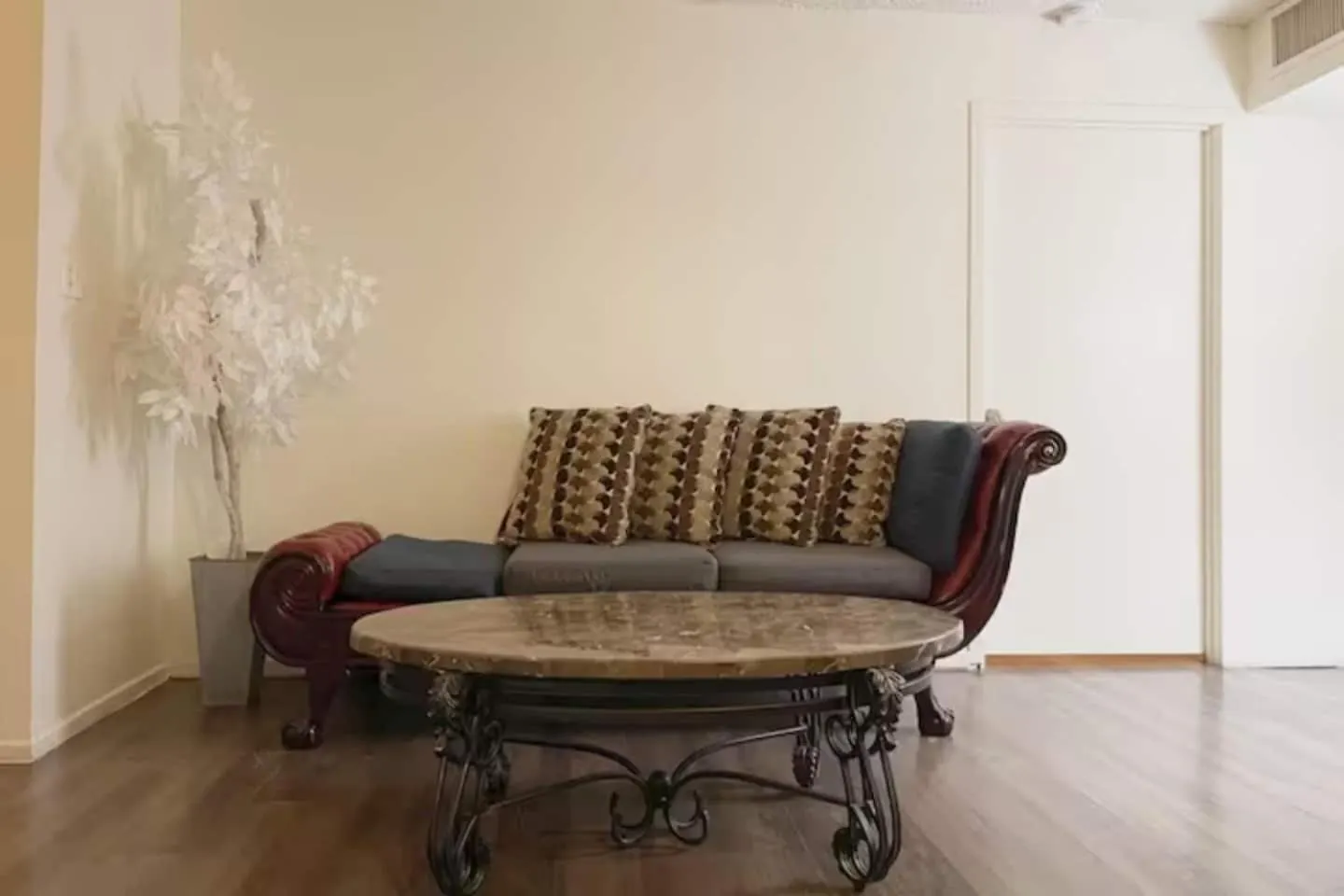 Дом отдыха 2 Or 3 Bedroom Condo Walk To Mgm Casino And Strip Лас-Вегас США